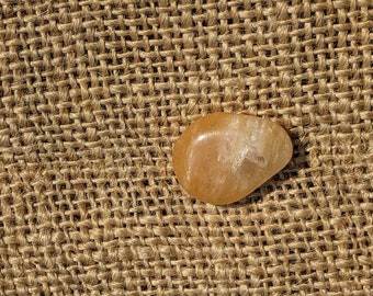 Home Tumbled Yellow Quartz Crystal, Collectible Crystal, Small Home Tumbled Stone