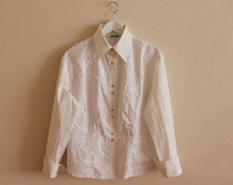 White Blouse Womens Blouse White Women Shirt Cotton Top Long Sleeves Cotton Shirt Button-Up Collared Flower Applique Blouse Large Size