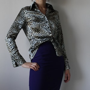 Vintage 90s Leopard Print Blouse Animal Print Women&#39;s Shirt Leopard Print Top Long Sleeves Satin Blouse Medium size