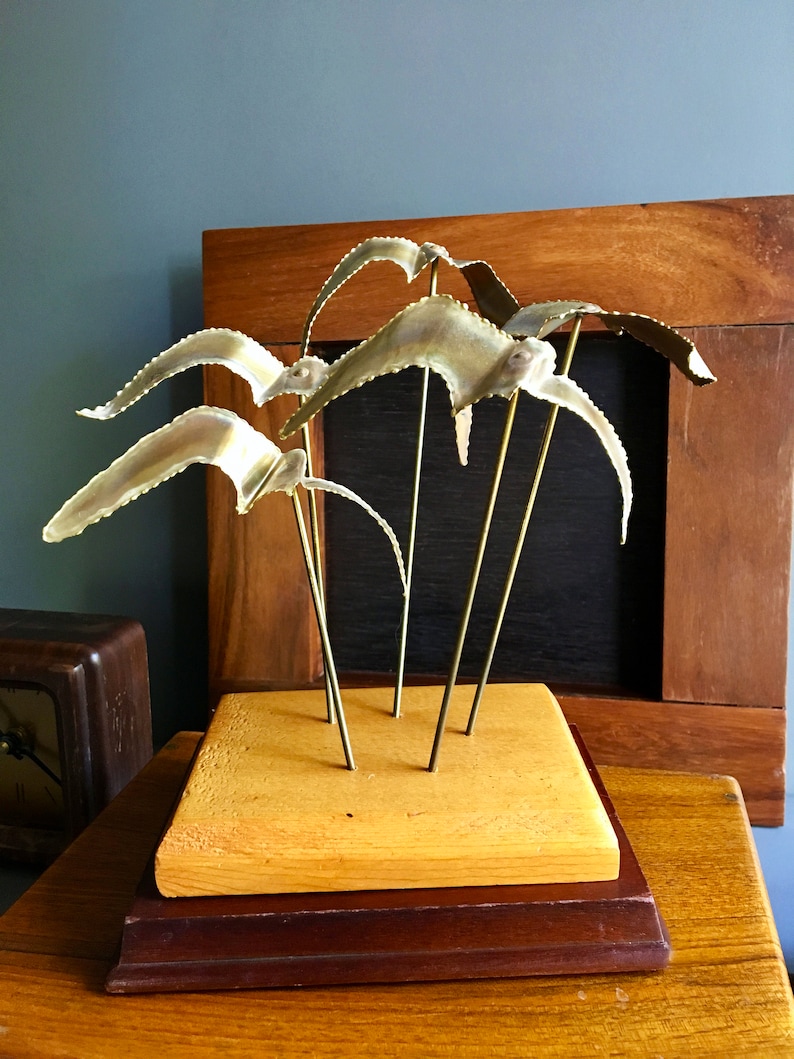 Vintage Mid Century Brutalist Era Jere Style Torch Cut Metal Seagulls Flock Sculpture Decorative Statue w Dimensional Form /& Wood Base