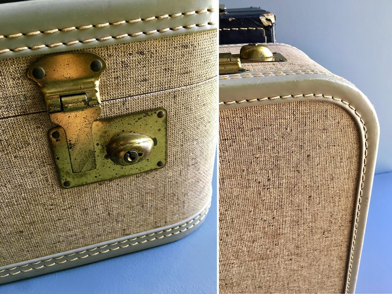 Vintage Mid Century 1950/'s Hard Shell Suitcase Large Luggage or Display Piece w Subtle Tweed Style Pattern /& Pale Blue Rims