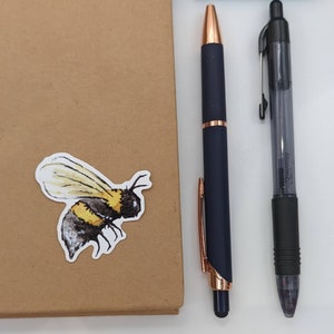 "Biene Sticker / Blume Sticker / ungewöhnlich / Unikat / mit ""Honey Bee"" original Aquarell."
