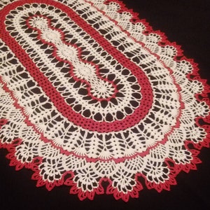 Christmas Crochet doily —Oval doilies -Home decor - White red crochet doilies - Mother&#39;s Day - Handmade - Handmade tablecloth