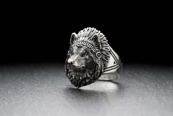 silver wolf ring
