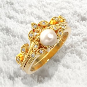 Antique Engagement Ring, Pearl Engagement Ring, Pearl And Diamond Ring, 14K Gold, Natural Pearl Ring, Pearl Wedding Ring, Vintage Style Ring