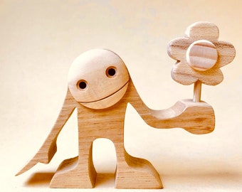 character 2; original wood sculpture 2virgule5d