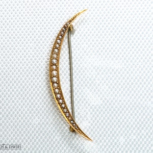 Pearl Moon Brooch Pin | Moon Lapel Pin | Antique Curved Pearl Pin | Gold Crescent Moon Brooch | Antique Jewellery | 1920s Gold Pin Brooch