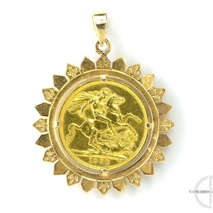 Gold sovereign pendants sale clearance