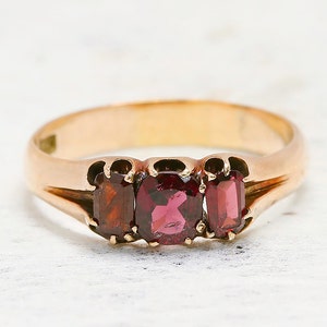 Rhodolite Garnet Ring | Yellow Gold Ring | Antique Jewelry | Antique Jewellery | Rhodolite Garnet Ring | Three Stone Vintage Ring Jewelry