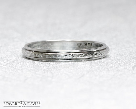 Antique White Gold Engraved Ring | Antique Hand En