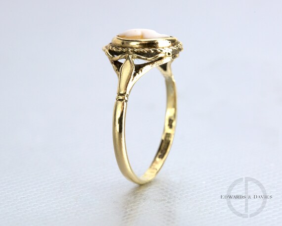 Vintage Gold Cameo Ring | Cameo Cocktail Ring | O… - image 5