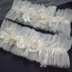 Ivory garter for bride lace wedding garter lace boho bridal garter lace garter beaded garter for wedding hairtie bride garter with pearls