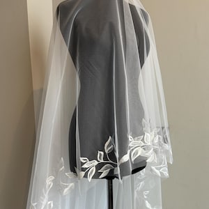 Schleier Spitze Hochzeit Schleier mit Rouge Hochzeitsschleier Spitzenrand Hochzeitsschleier Spitzenrand Schleier Brautschleier Stickerei Schleier Spitze zweilagiger Schleier