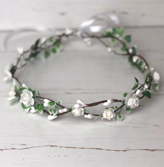 simple flower crown wedding