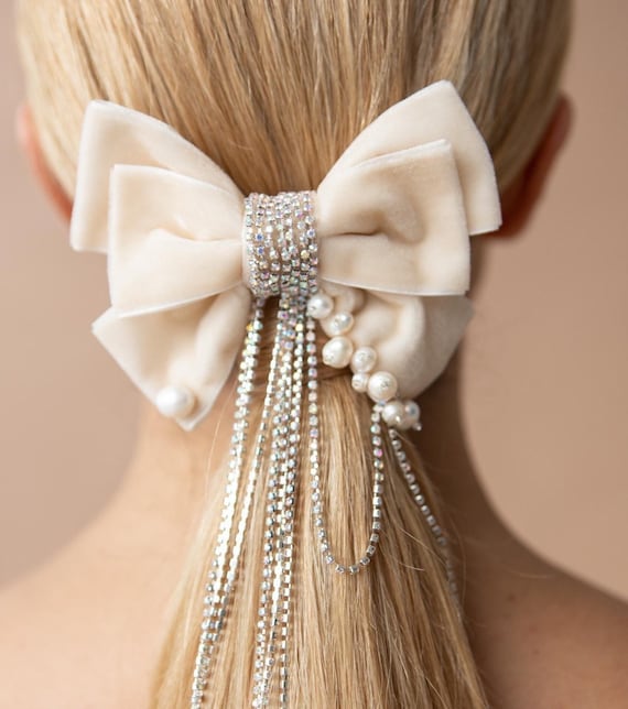 Ivory Velvet Hair Bow Barrette – ALEXANDRAKING