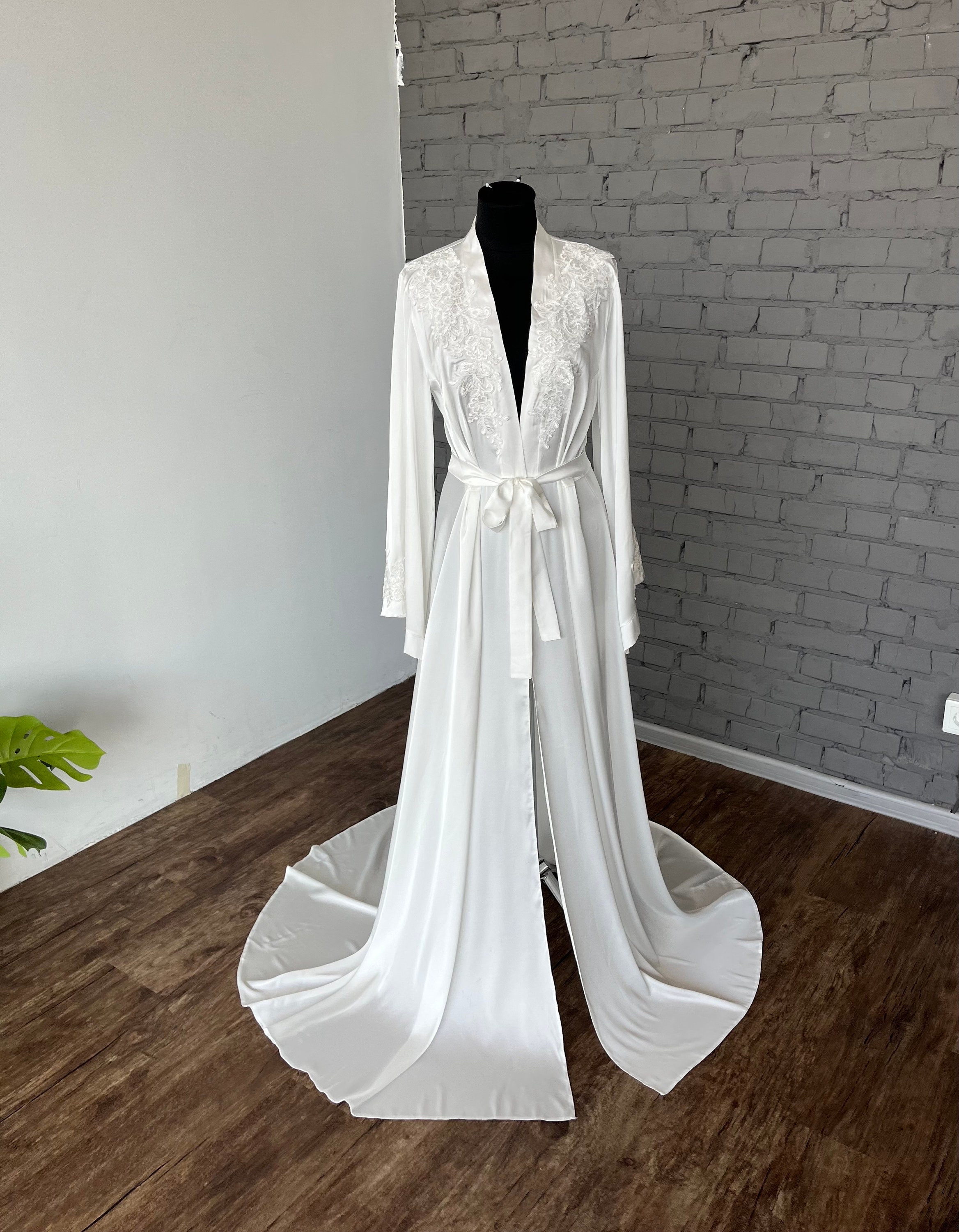 Bridal robe lace with sleeves bride robe long ivory robe with train robe satin silk boudoir classic robe wedding dressing gown bridesmaid Bridal robe lace with sleeves bride robe long ivory robe with train robe satin silk boudoir classic robe wedding dressing gown bridesmaid