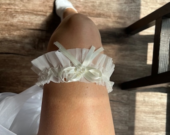 Wedding garters ivory bridal garter bride boho ivory wedding accessories bride toss garter wedding gifts for her classic garter for wedding