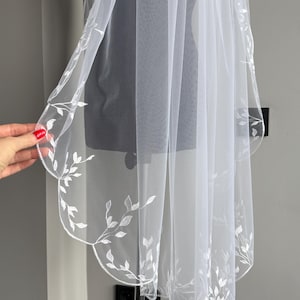 Wedding veil scalopped veil lace veil leaf edge veil bridal cathedral veil for bride chapel length veil wedding veil embroidery short
