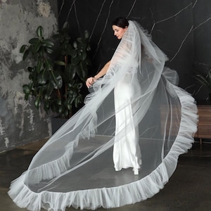 Ruffle wedding veil frill tulle veil fluffy soft tulle veil bridal veil modern wedding veil ruffle frill edge puffy veil long unique