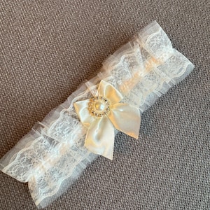 Garter lace trim wedding garter beaded garter with lace bridal garter for wedding accessories for bride wedding garter belt gift bridesmaids