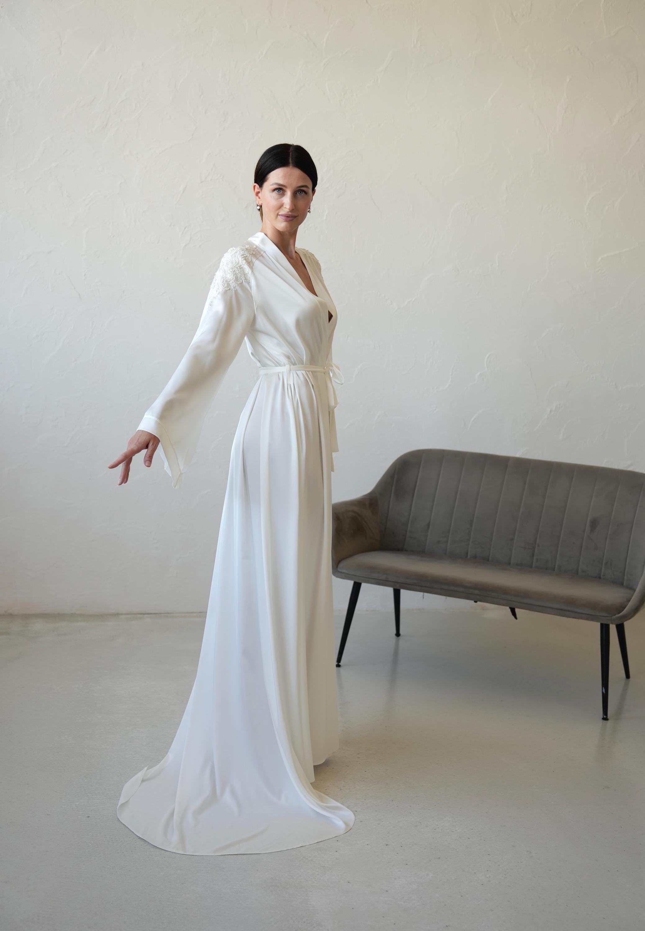 Bridal Robe With Lace Long Bride Robe Ivory Robe With Train Robe Satin ...