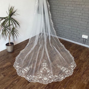 Veil lace edge wedding veil lace veil wedding cathedral long veil royal flower veil chapel length fingertip leaves veil wedding floor veil