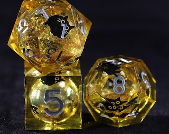 Black Cat Liquid Core Resin Dice Set,Sharp Edge DND Dice, Black Cat Resin Dice, RPG Dice Set, DM Gifts, Dungeons and Dragons