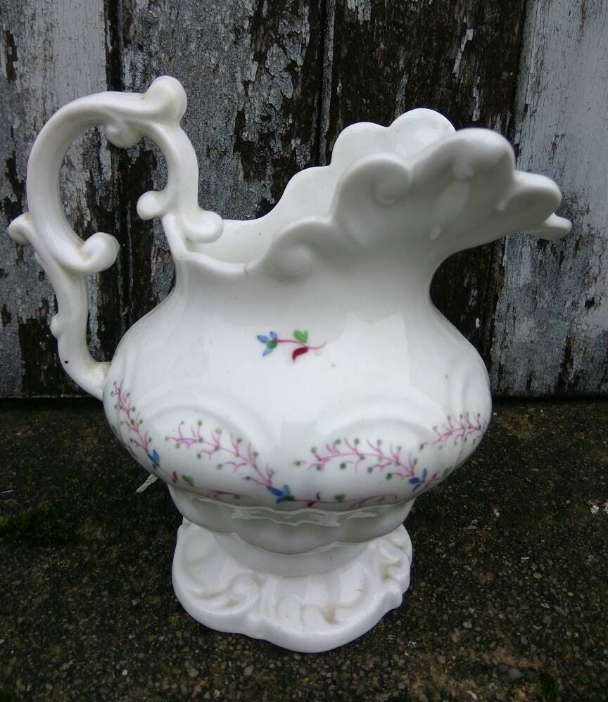 Crucive Français Cruche de Lait, Pichet, Crème en Porcelaine Ornée ou Anglaise.