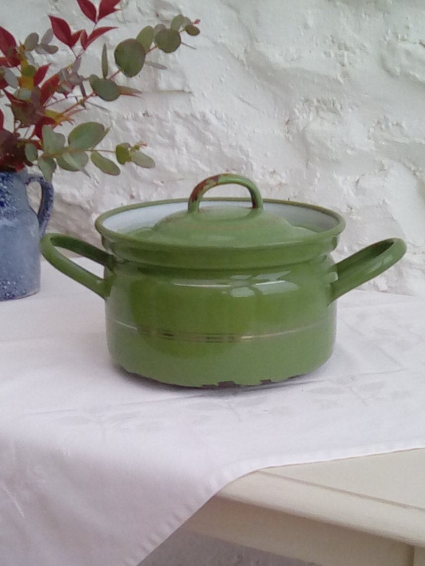 Casserole ou Casserole d'émail Vintage, Vert et Or.