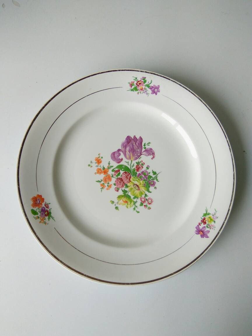 Plaque de Service Vintage Français en Pierre Fer, Moulin Des Loups, Motif Floral Du Milieu Siècle.