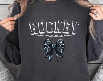 Felpa Coquette Ice Hockey Mom, Hockey Mama per il giorno della partita, regalo per allenatore di hockey, sport invernali 2026, regalo per giocatore di hockey, regalo per amante dell'hockey