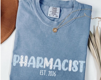 Comfort Colors® Pharmacist Shirt, Floral Pharmacy Technician Appreciation Gift, Pharmacy Student Grad, Medicine Student 2026, Pharm tech tee