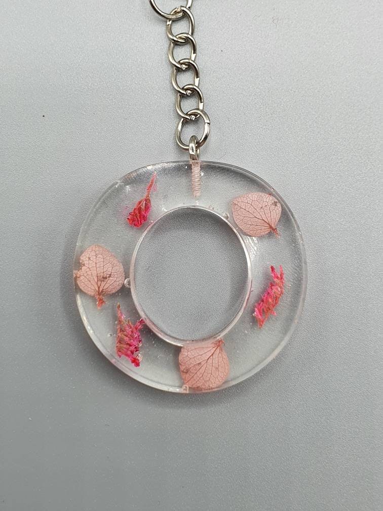 Red Flower Letter 'O' Keychain For Women - Resin Alphabet Pendant With Glass Ball & Tassel - View #2