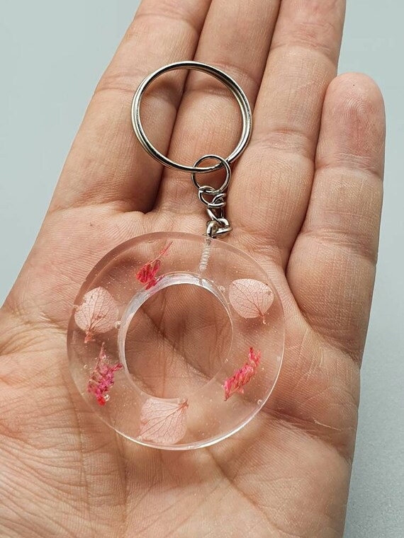 Red Flower Letter 'O' Keychain For Women - Resin Alphabet Pendant With Glass Ball & Tassel - View #8