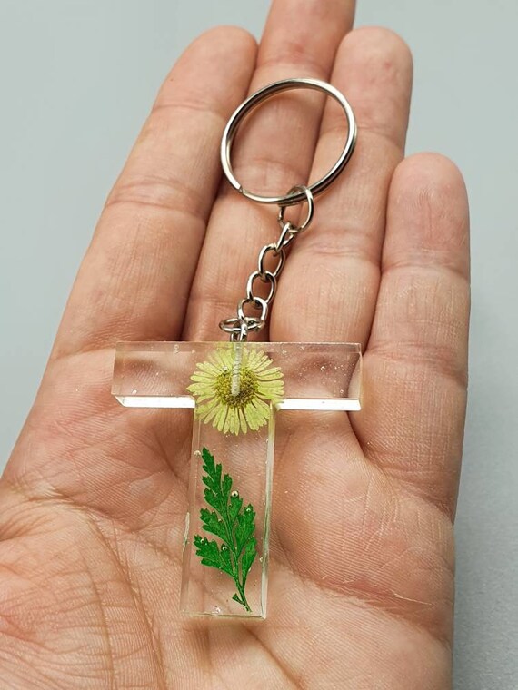 Resin Letter T Keychain Keyring Handbag Charm With Pressed Flower Design Etsy Canada
