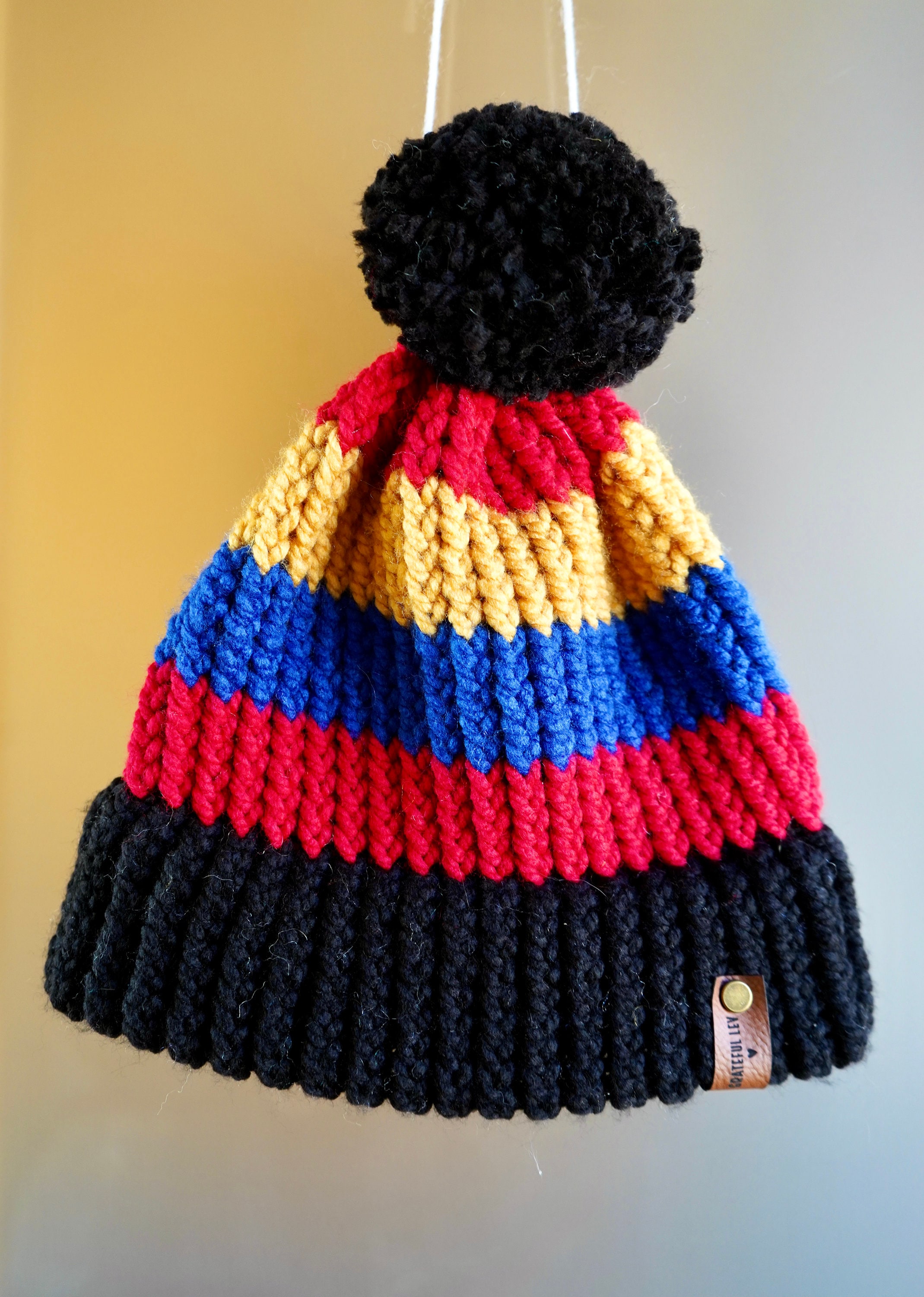 Multicolored-loom Knit Winter Hat With Pom Pom (one Size  display picture 1