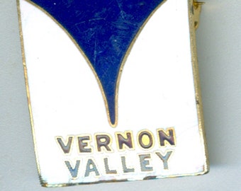 Vintage Vernon Valley New Jersey Resort Ski Pin