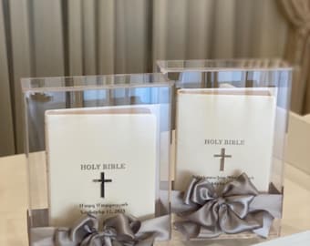 Juego de regalo de Biblia personalizada para bautizo