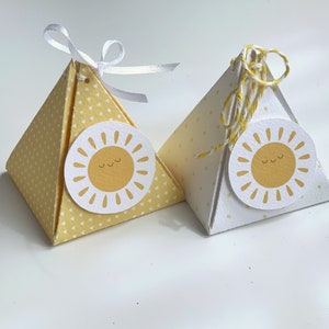 10 Coffrets Pyramides Baptême, Naissance du Soleil