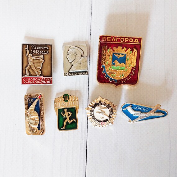 Soviet enamel pin Old russian badge Soviet propag… - image 10