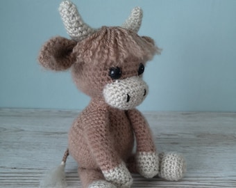 Crochet Clyde the Highland Cow amigurumi toy pattern PDF (English)