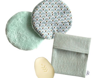 Gift box 4 big washable cotton pads, waterproof soap case and a solid Umaï make-up remover