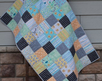 Safari/Jungle Quilt,Animal Quilt, Gender Neutral Animal Baby Quilt, Giraffe Zeebra Elephant Lion Crocodiles, green blue orange yellow gray