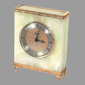 Elegante reloj de sobremesa de cuarzo con repisa de mármol y ónix, detalles dorados, movimiento de cuarzo de precisión, regalo de bellas artes.