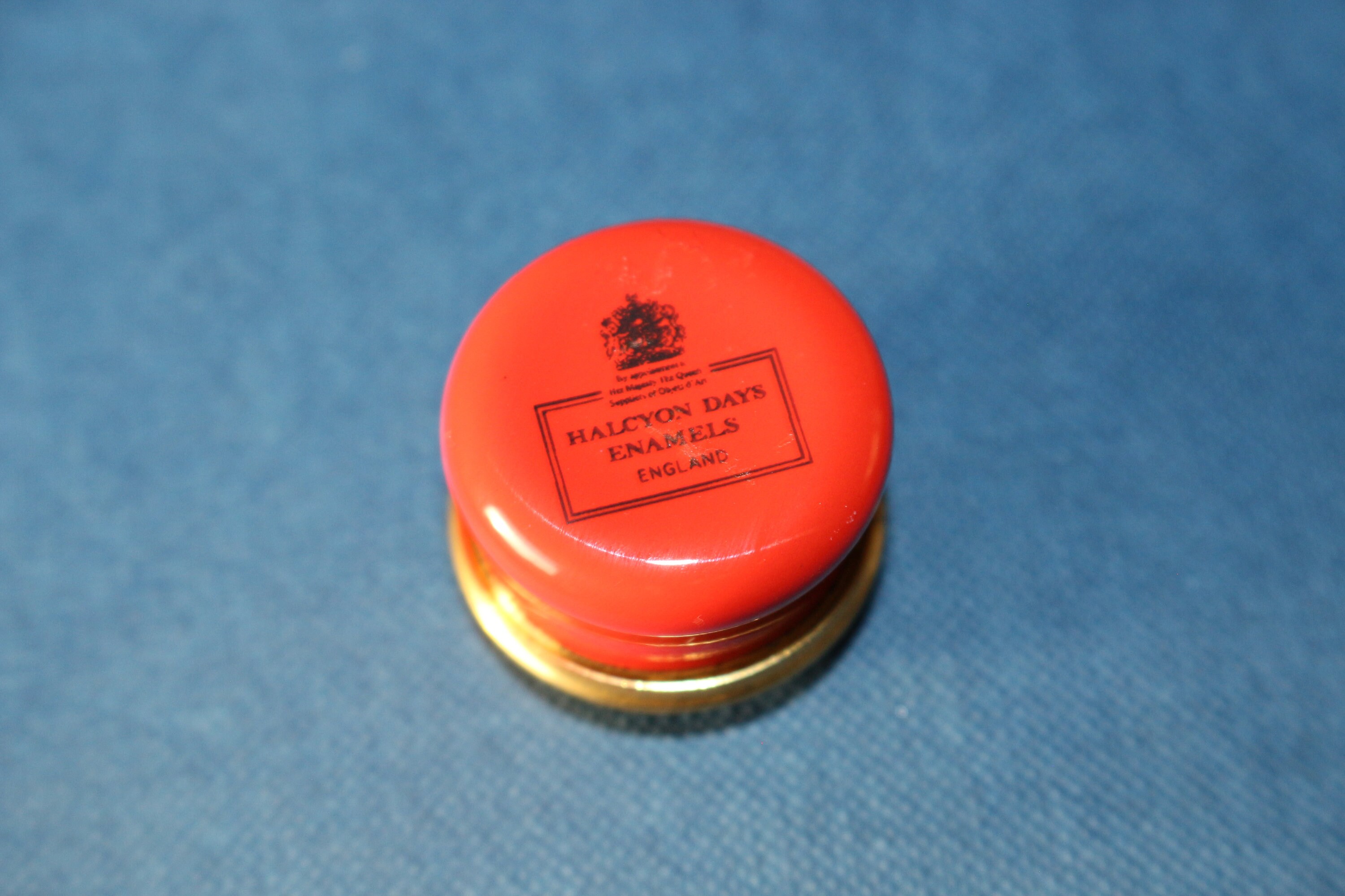 ヴィンテージ ハルシオンデイズ エナメル ピルボックス：2006年記念