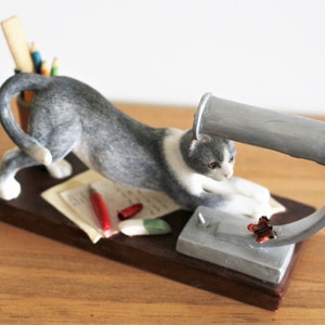 Border Fine Arts Cat Figurine: &quot;Cats Round The House&quot; Porcelain Sculpture