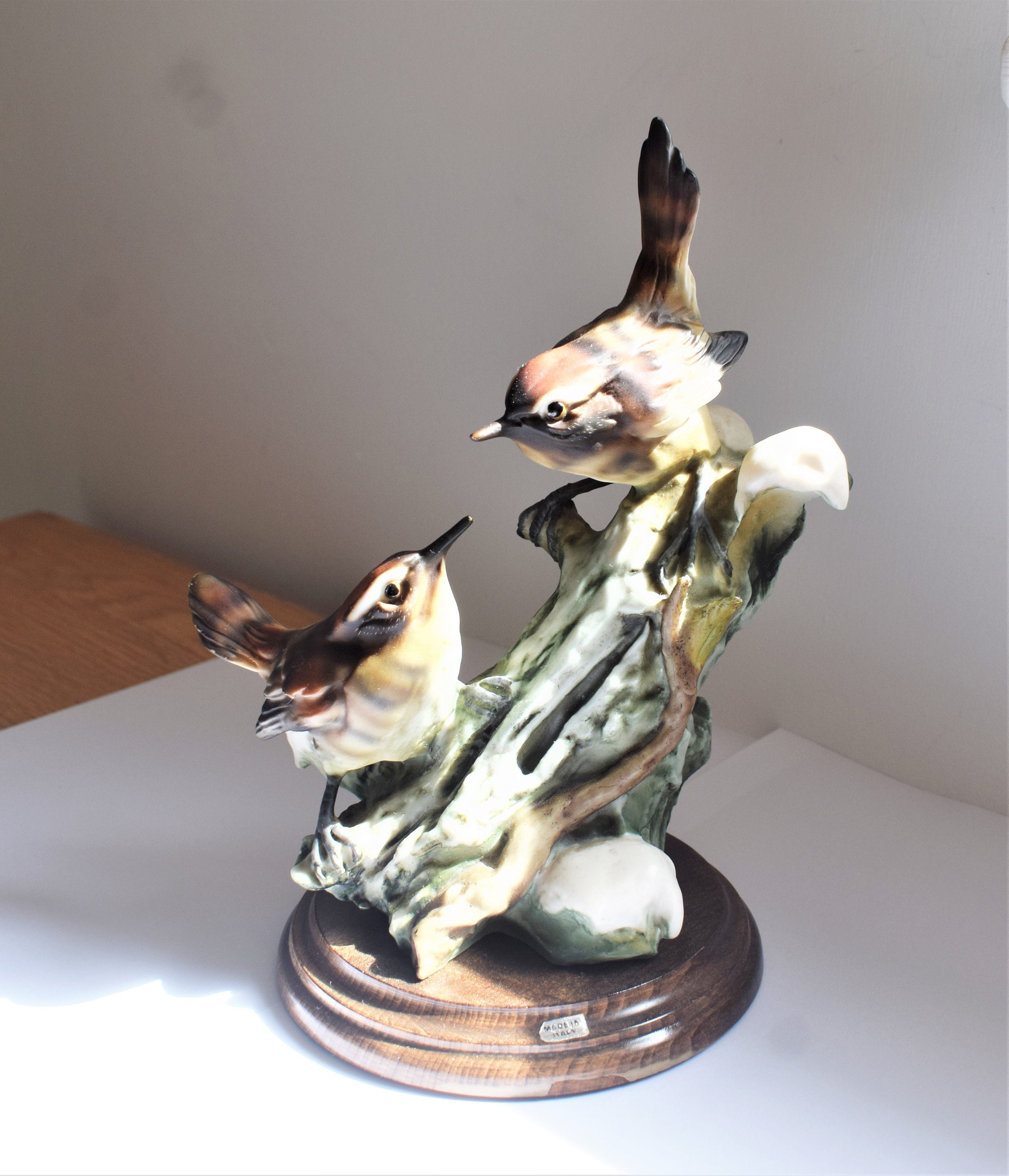 Vintage Capodimonte Wren Sparrow Figurine: Florence Naples Italy, 1983