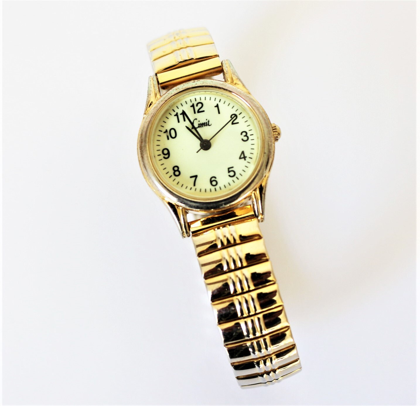 Limit quartz watch clearance