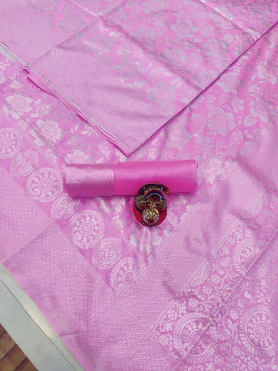 Baby Pink Colour Kanchipuram Soft Lichi Silk Saree Bold and