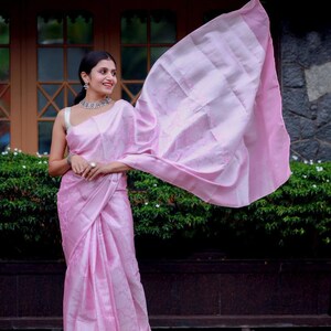 Baby Pink Colour Kanchipuram Soft Lichi Silk Saree Bold And Beautiful Saree With Weaving Silk Exclusive Indian Wedding Saree image 4